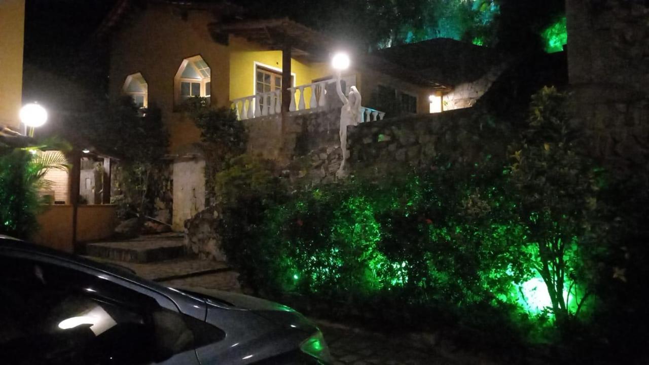 Сasa de vacaciones Escape O Paraiso, Casa Mobiliada Com Piscina E Salao De Jogos, 300mt Da